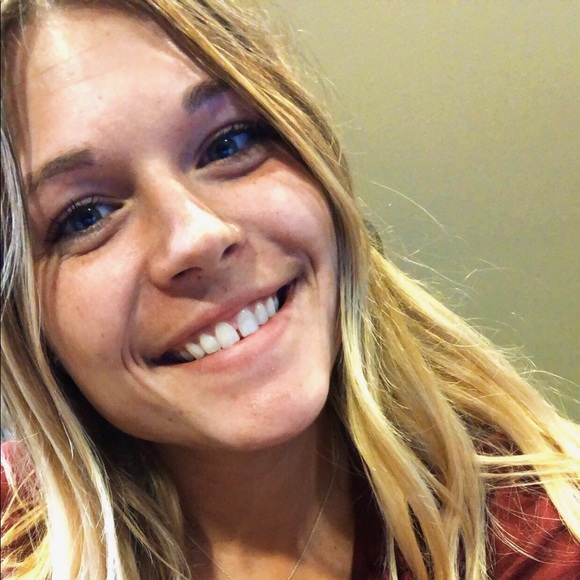 Meet your Posher, Kelsie - Picture 1 of 1